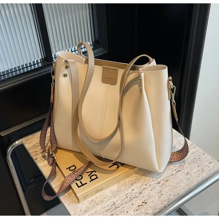 Women's Large Capacity Crossbody Tote Bag Beige Spring Summer 2026 — feature 39