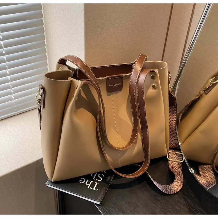 Women's Large Capacity Crossbody Tote Bag Beige Spring Summer 2026 — feature 43