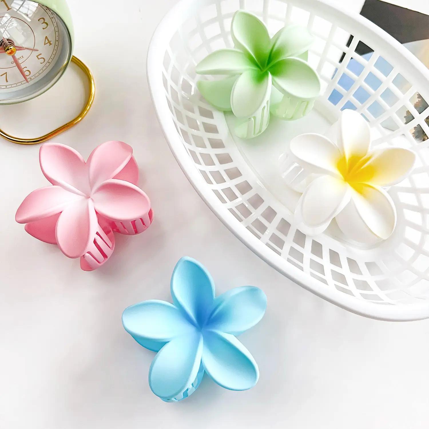 Frosted Egg Flower Hair Clips for Women — feature 11