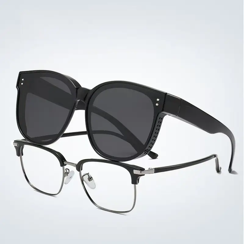 Men Polarized Sunglasses with Tea Wood Frame - Image 8