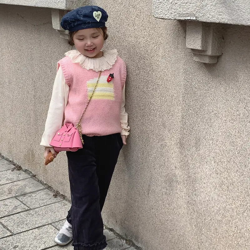 Pink Crossbody Bag for Girls with Hat and Backpack - Image 10