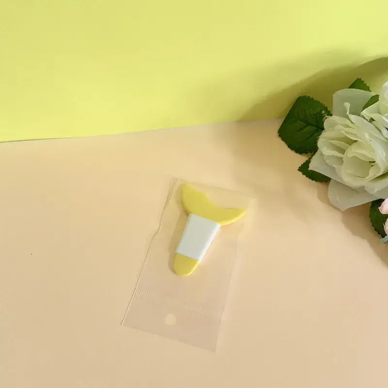 Silicone Eye Makeup Aid Crescent Eyelash Holder - Image 6