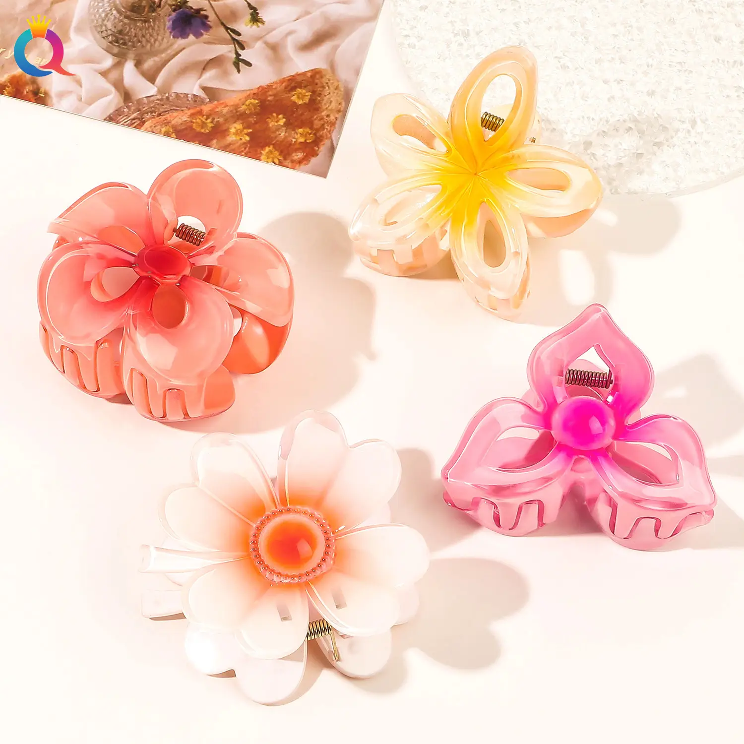Golden 4-Leg Clover Hairpin for Women — feature 21