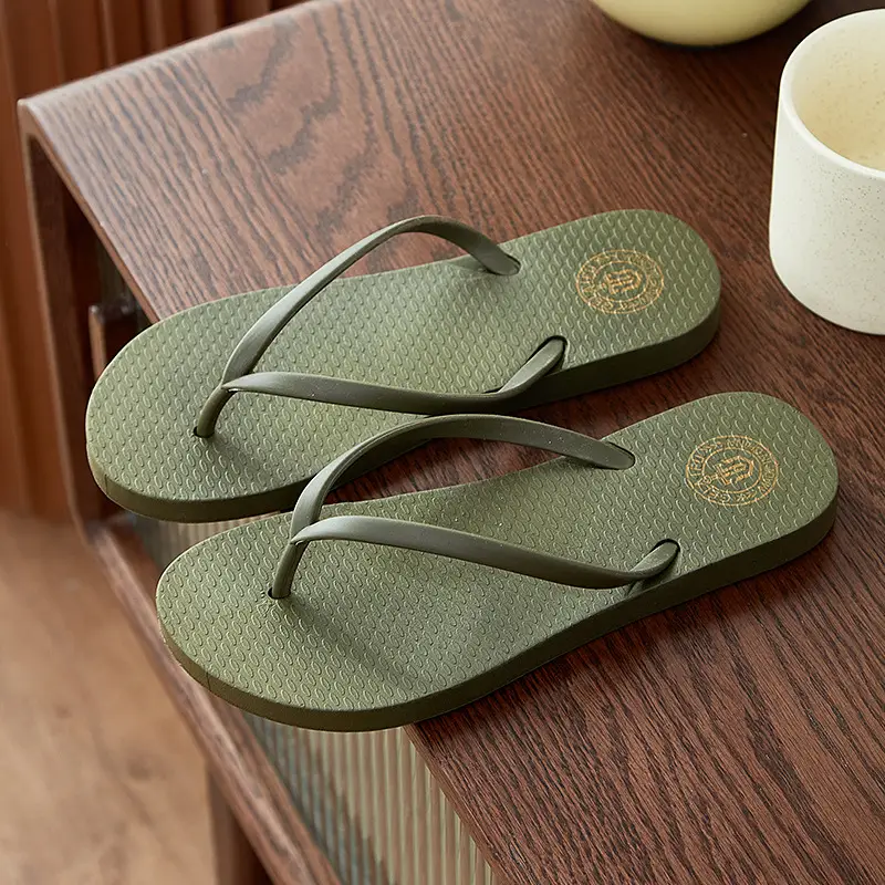 Summer New Flip-flops Women's Flat Casual Outdoor Slippers Women's Solid Color Fashionable Clip-legged Beach Sandals Cross-border