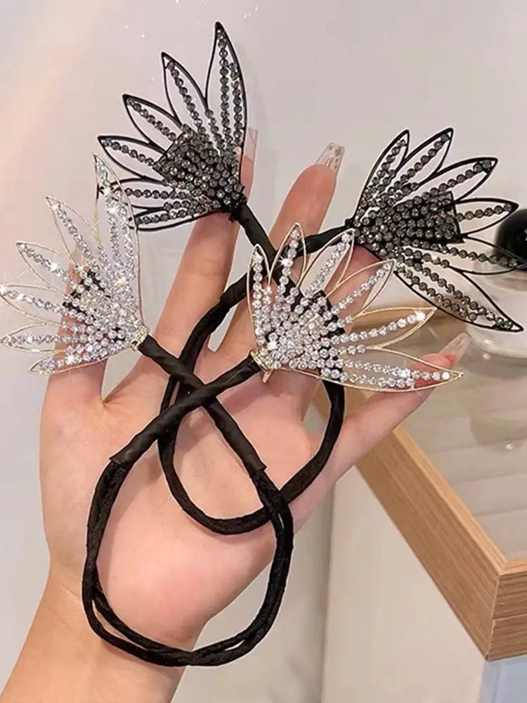 Vintage Peacock Hairpin with Blue Crystal Flower Design — feature 4