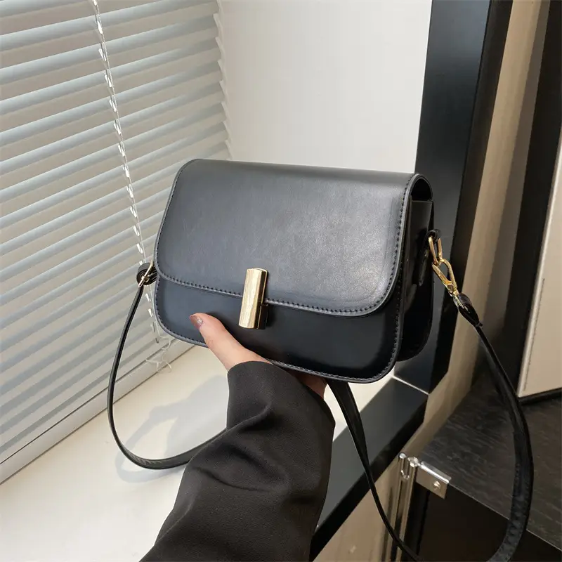 Women's White Leather Crossbody Bag with Gold Clasp - Image 6