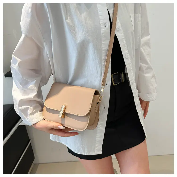 Women's White Leather Crossbody Bag with Gold Clasp β feature 13