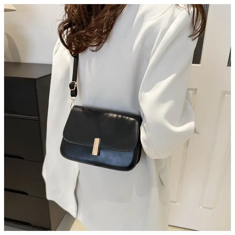 Women's White Leather Crossbody Bag with Gold Clasp β feature 18