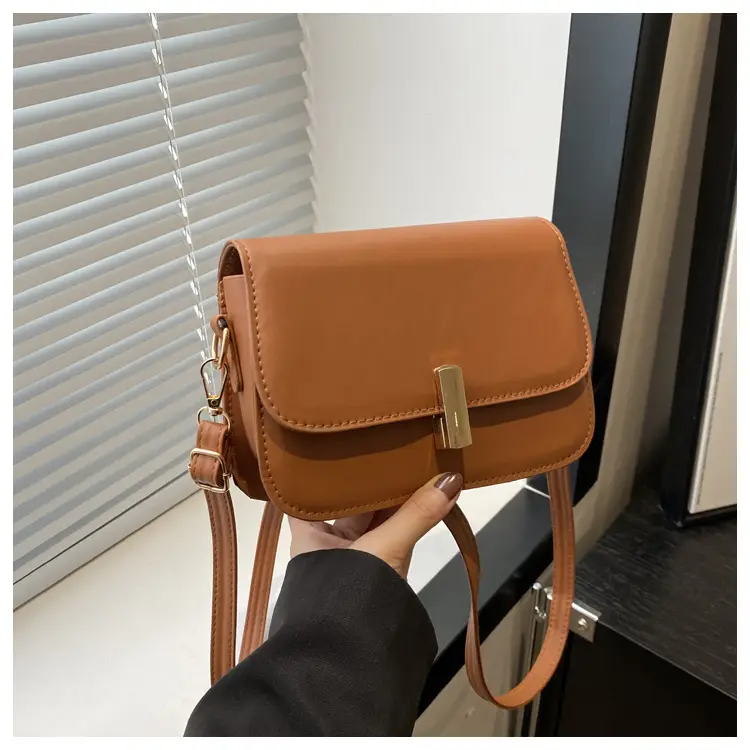 Women's White Leather Crossbody Bag with Gold Clasp β feature 20