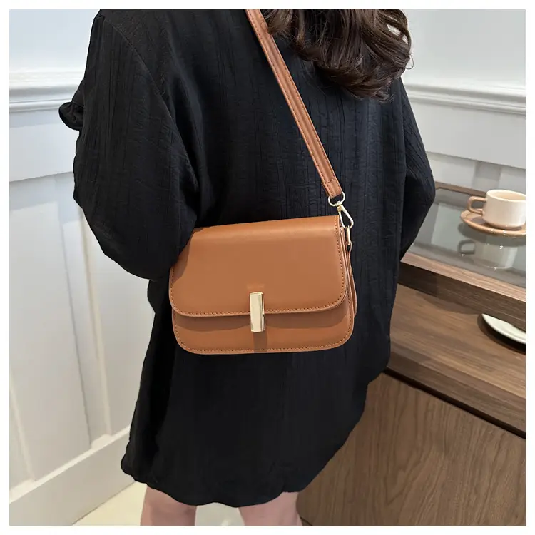 Women's White Leather Crossbody Bag with Gold Clasp β feature 8