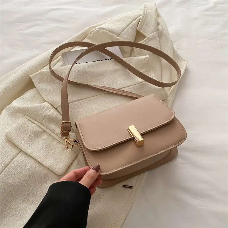 Women's White Leather Crossbody Bag with Gold Clasp - Image 3
