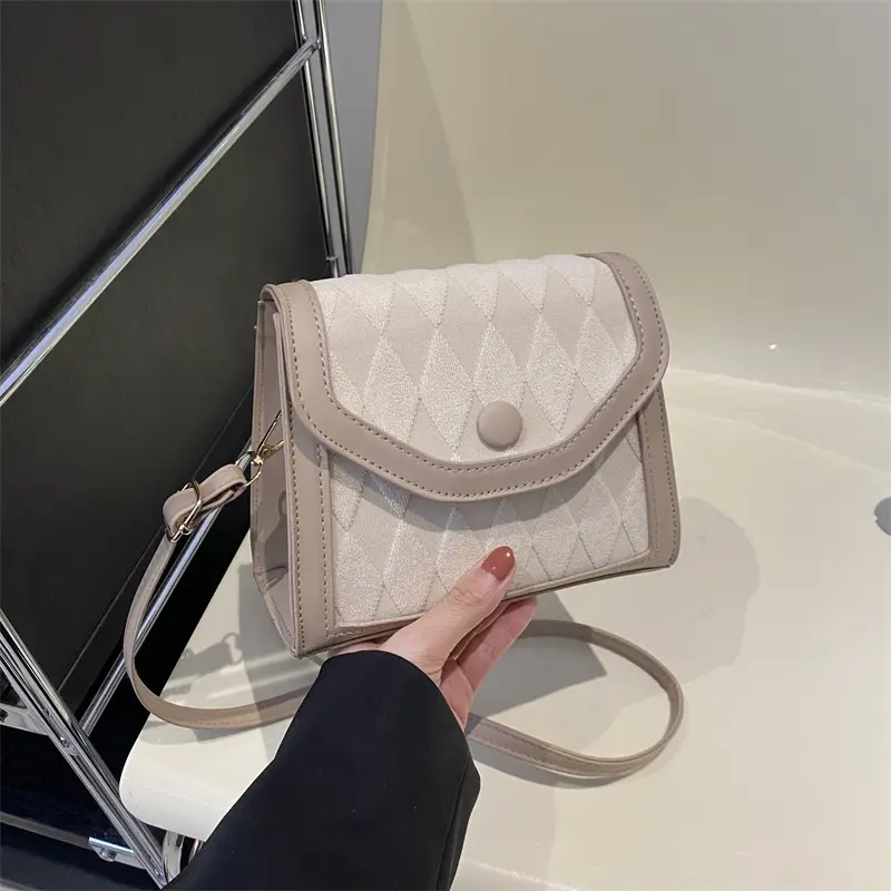 Korean Style Women's Rhombic Crossbody Bag 2024 Spring - Image 5
