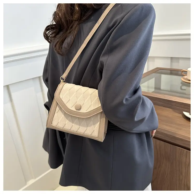 Korean Style Women's Rhombic Crossbody Bag 2024 Spring — feature 11