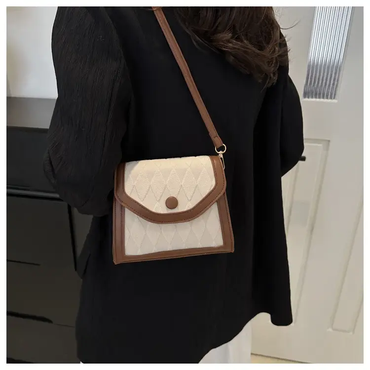 Korean Style Women's Rhombic Crossbody Bag 2024 Spring — feature 16