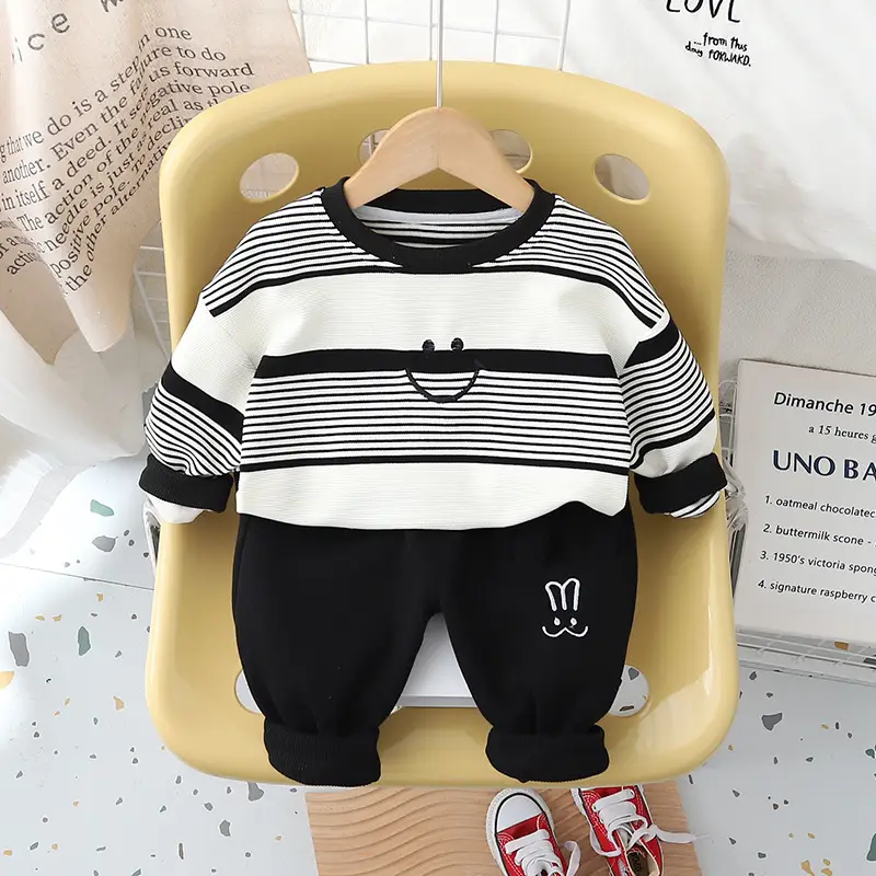 2024 Kids Striped Crewneck Sweatshirt Set Green White - Image 3