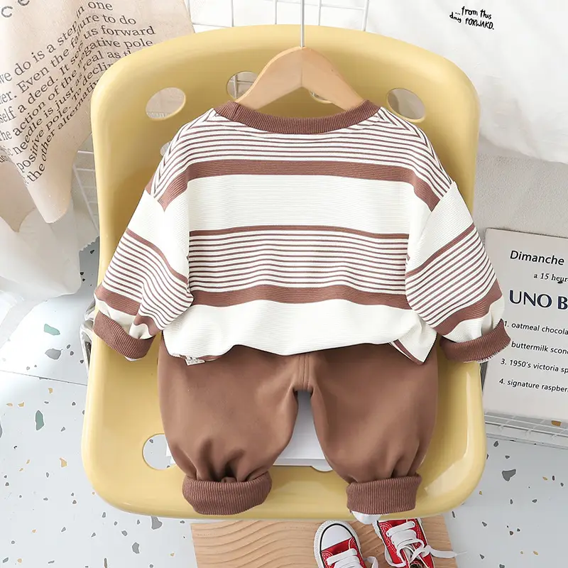 2024 Kids Striped Crewneck Sweatshirt Set Green White β feature 5