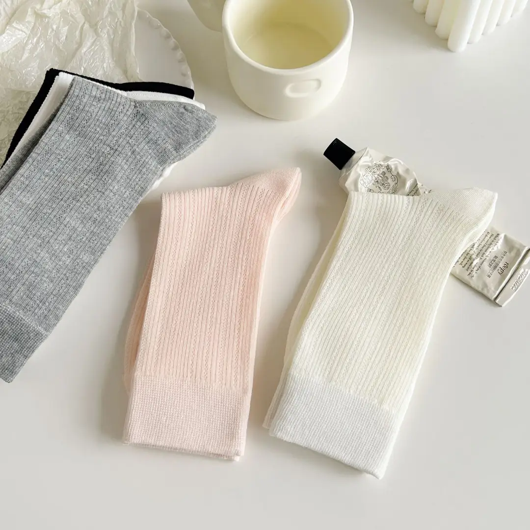YOUJIAXIU Spring and Summer Thin Women's Pile Socks Hollow All-match JK Socks Ins Boneless Sweet Mid-tube Women's Socks — feature 17