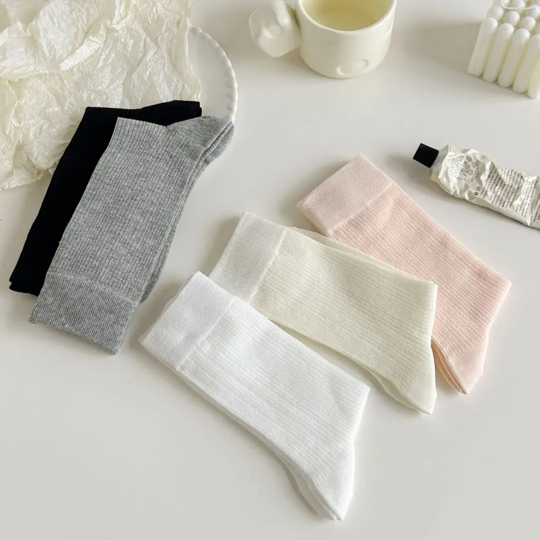 YOUJIAXIU Spring and Summer Thin Women's Pile Socks Hollow All-match JK Socks Ins Boneless Sweet Mid-tube Women's Socks — feature 5