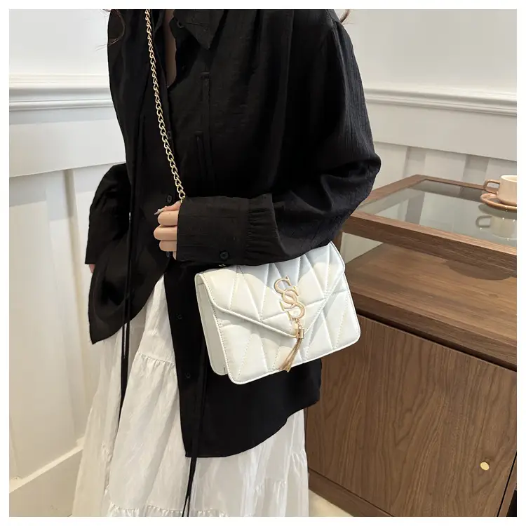 Lilac Embroidered Chain Shoulder Bag for Women — feature 12