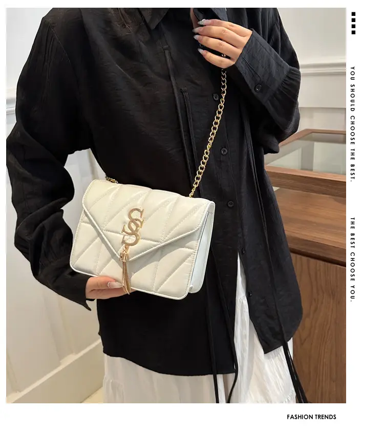 Lilac Embroidered Chain Shoulder Bag for Women — feature 2