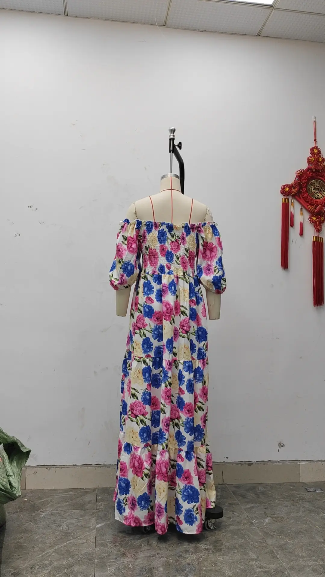 2025 cross-border new spring and summer European and American women's dress off-shoulder floral fashion off-shoulder long printed skirt — feature 19