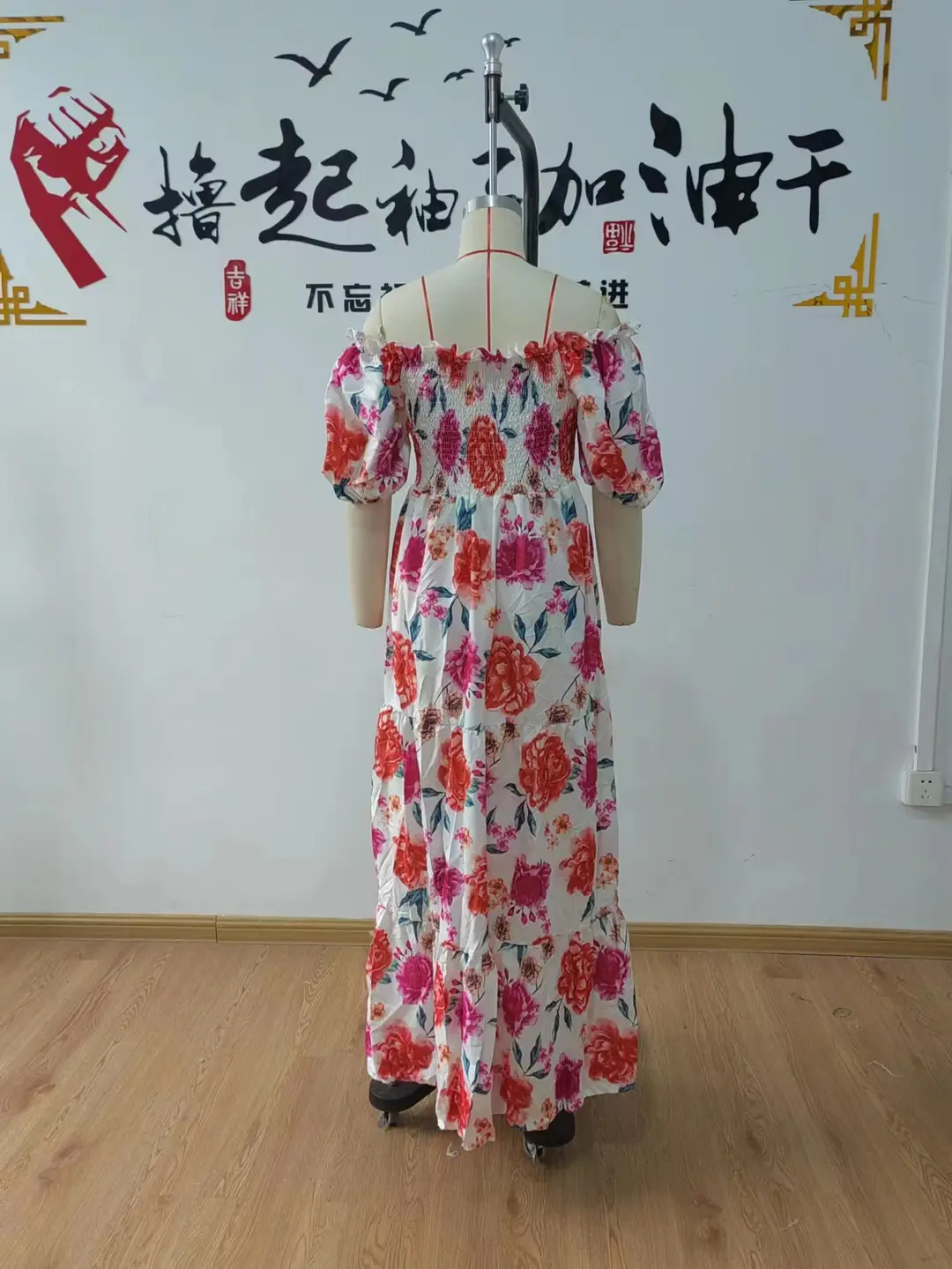 2025 cross-border new spring and summer European and American women's dress off-shoulder floral fashion off-shoulder long printed skirt — feature 27