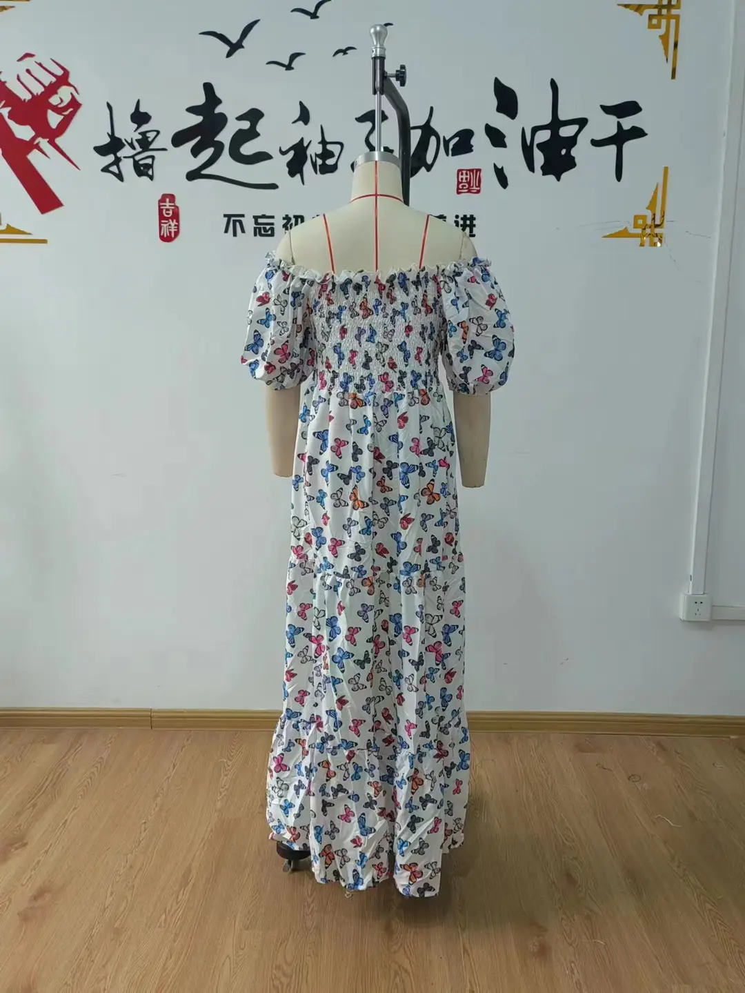 2025 cross-border new spring and summer European and American women's dress off-shoulder floral fashion off-shoulder long printed skirt — feature 32