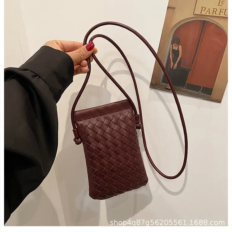 Mini Handwoven Shoulder Bag Beige Crossbody — feature 15