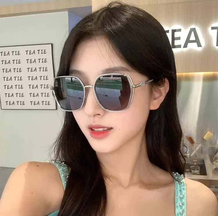 Women Polarized Sunglasses Anti-Ultraviolet Large Frame β feature 5