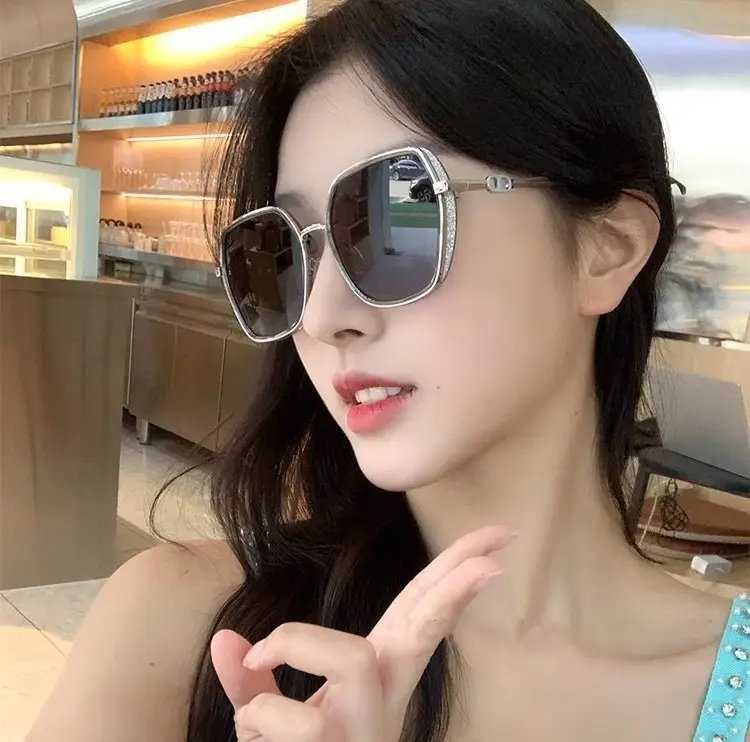 Women Polarized Sunglasses Anti-Ultraviolet Large Frame β feature 7