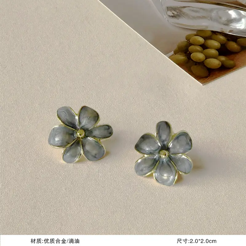 S925 Silver Needle Earrings for Women Light Luxury Geometric Design — feature 18