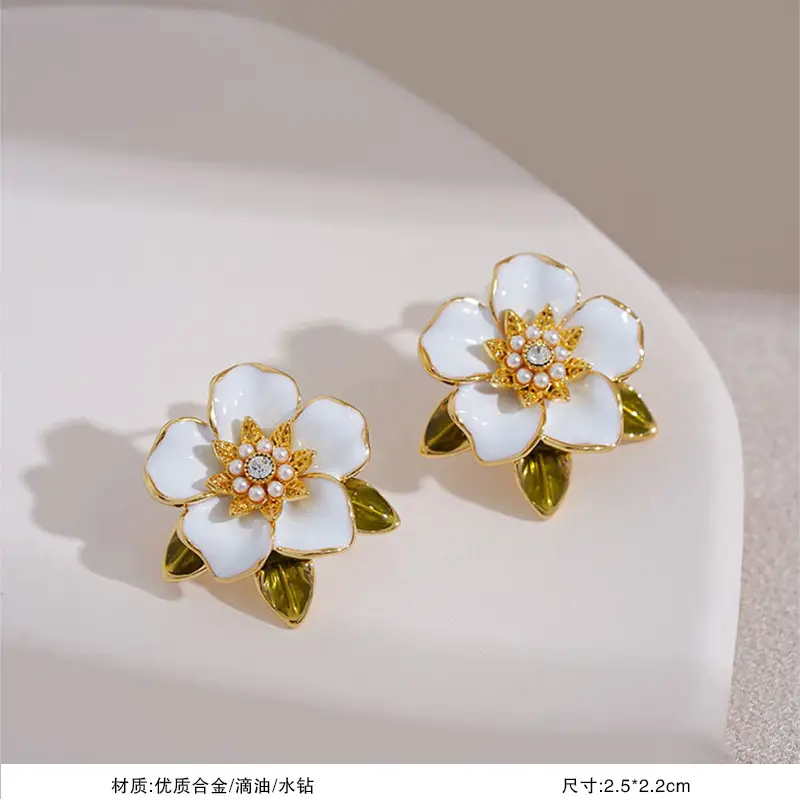 S925 Silver Needle Earrings for Women Light Luxury Geometric Design — feature 28