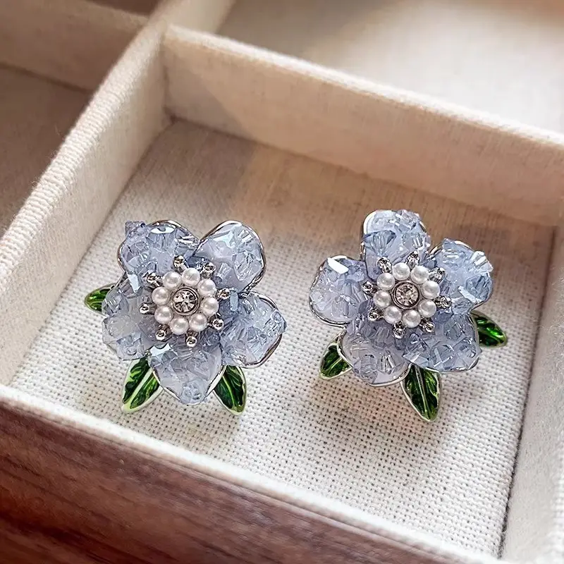 S925 Silver Needle Earrings for Women Light Luxury Geometric Design - Image 27