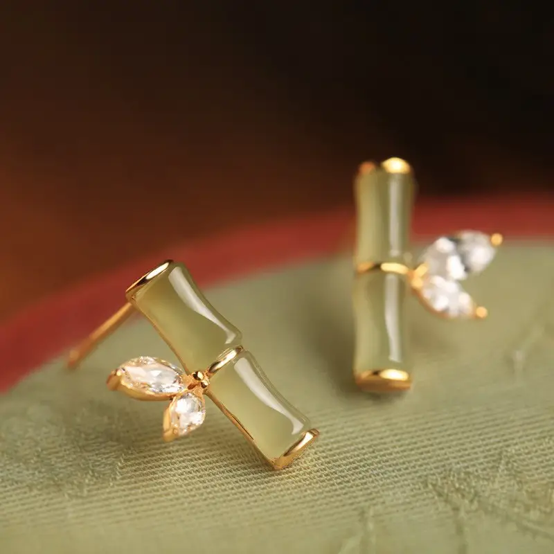S925 Silver Needle Earrings for Women Light Luxury Geometric Design - Image 3