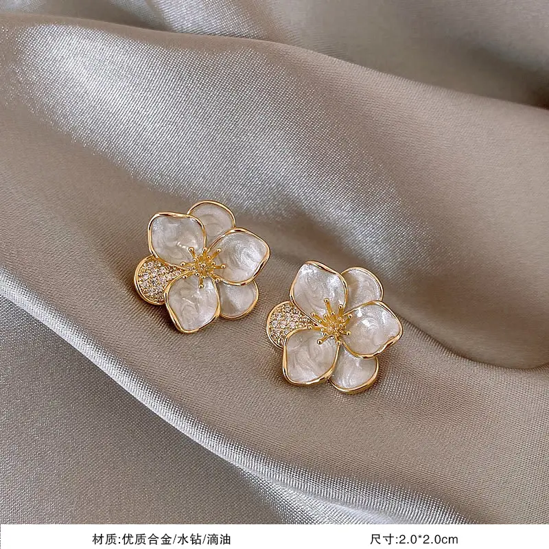 S925 Silver Needle Earrings for Women Light Luxury Geometric Design - Image 7