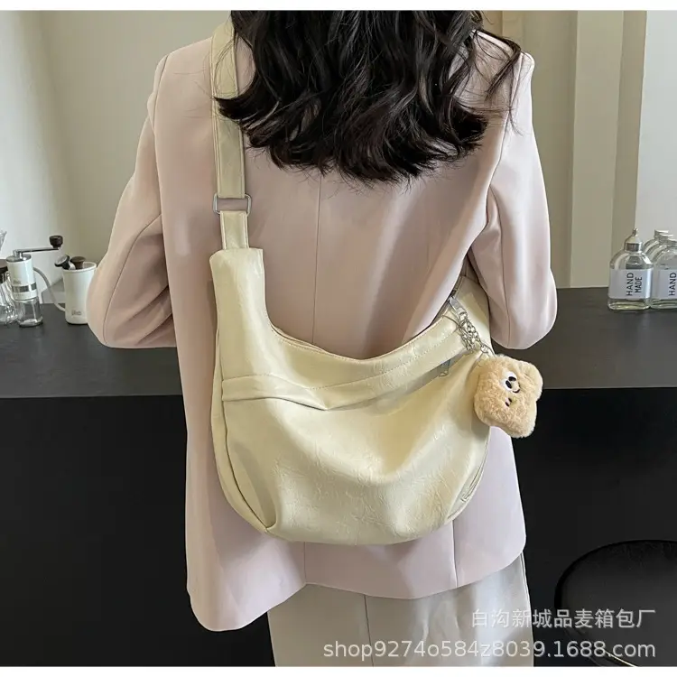 Women's Large Capacity Canvas Shoulder Bag Beige 2026 — feature 19