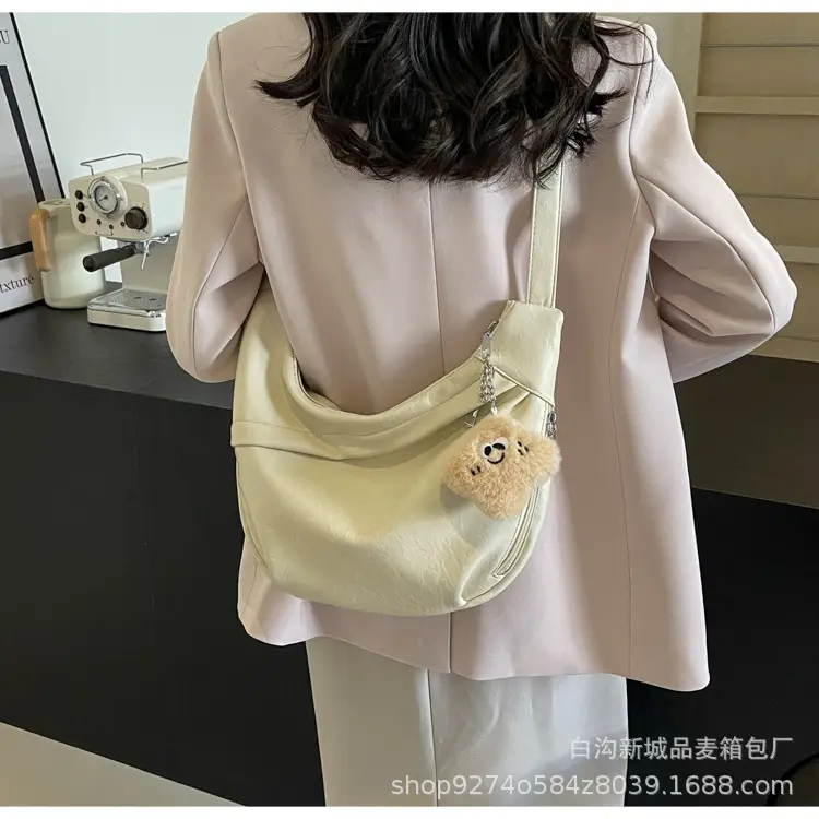 Women's Large Capacity Canvas Shoulder Bag Beige 2026 — feature 20