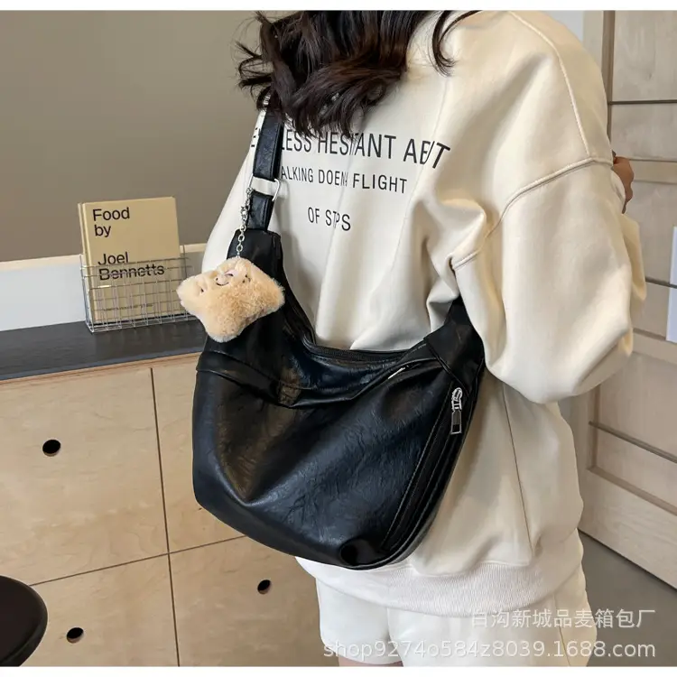 Women's Large Capacity Canvas Shoulder Bag Beige 2026 — feature 22