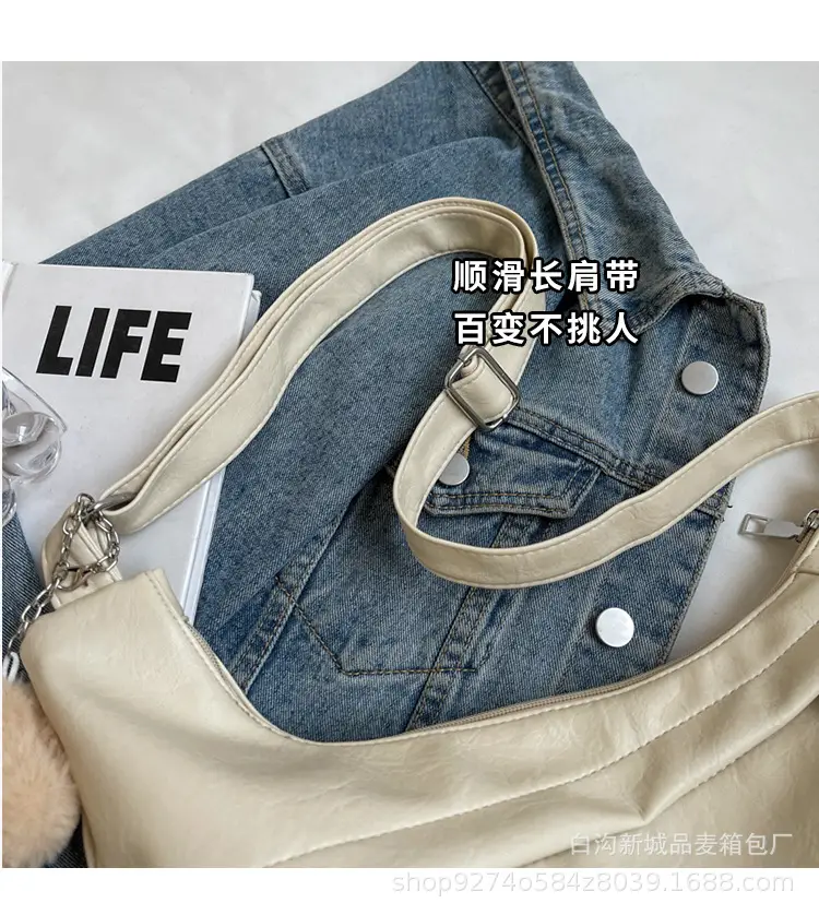 Women's Large Capacity Canvas Shoulder Bag Beige 2026 — feature 3