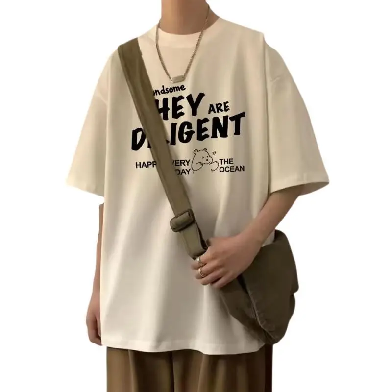 Men Maroon Diligent Ocean Print T-Shirt