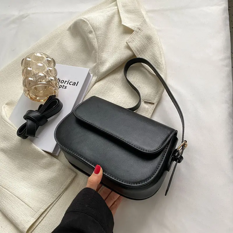 White Crossbody Bag for Women 2026 Retro Style - Image 6