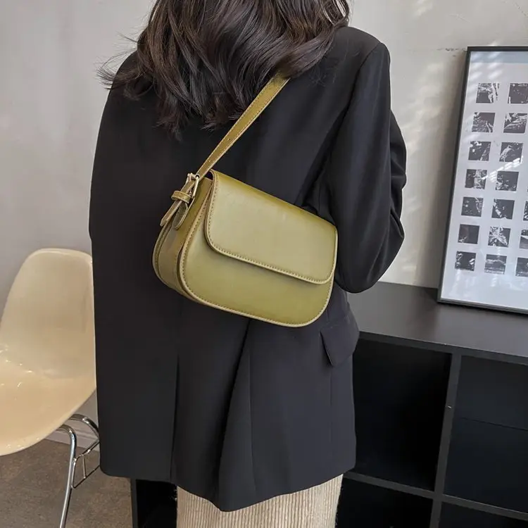 White Crossbody Bag for Women 2026 Retro Style - Image 8