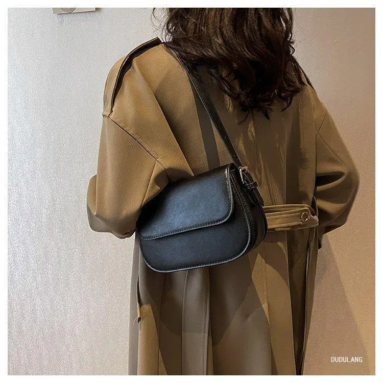 White Crossbody Bag for Women 2026 Retro Style — feature 22