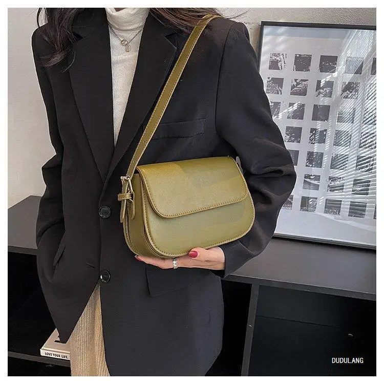 White Crossbody Bag for Women 2026 Retro Style — feature 34