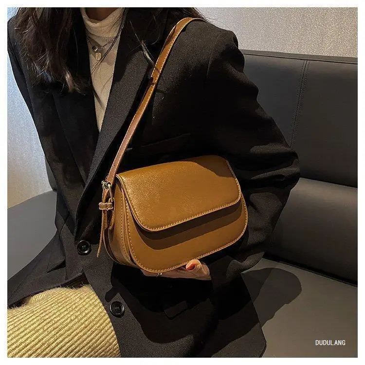 White Crossbody Bag for Women 2026 Retro Style — feature 37