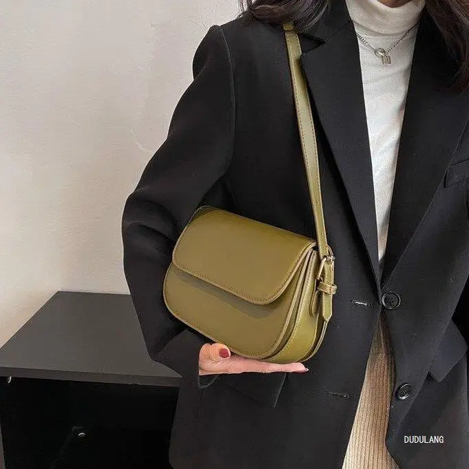 White Crossbody Bag for Women 2026 Retro Style — feature 4