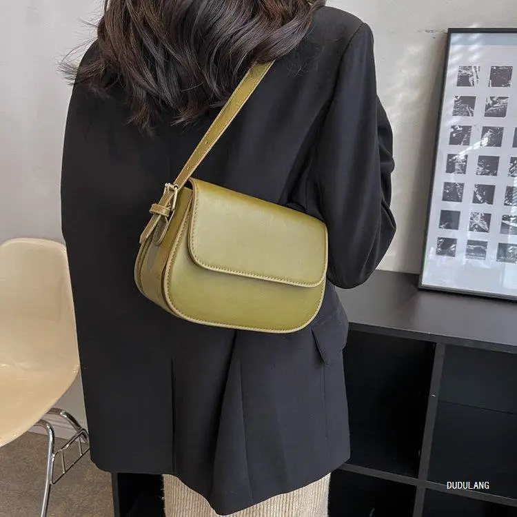 White Crossbody Bag for Women 2026 Retro Style — feature 5