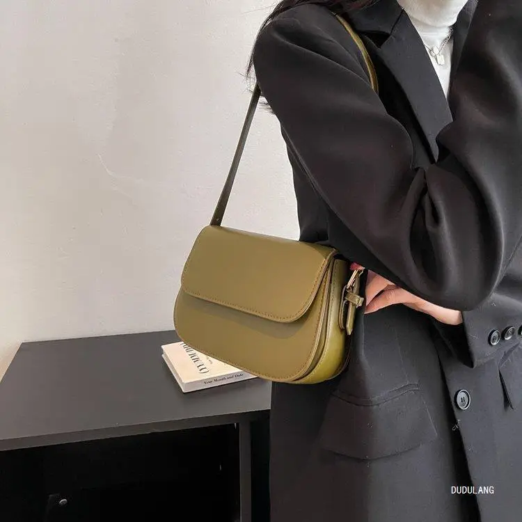 White Crossbody Bag for Women 2026 Retro Style — feature 6