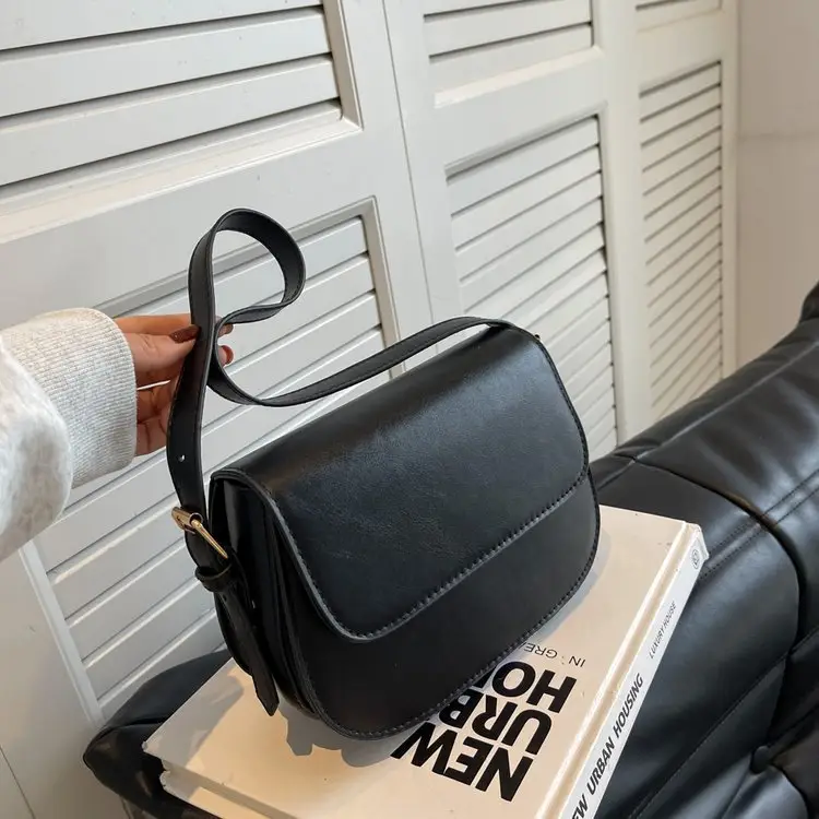 White Crossbody Bag for Women 2026 Retro Style - Image 2