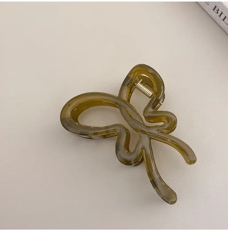 Large Butterfly Shark Catch Hair Clip White — feature 7